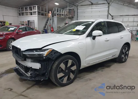 2023 Volvo Xc60 Recharge Plug-In Hybrid T8 Plus Bright Theme из США, поврежденный, VIN YV4H60DN4P1301007